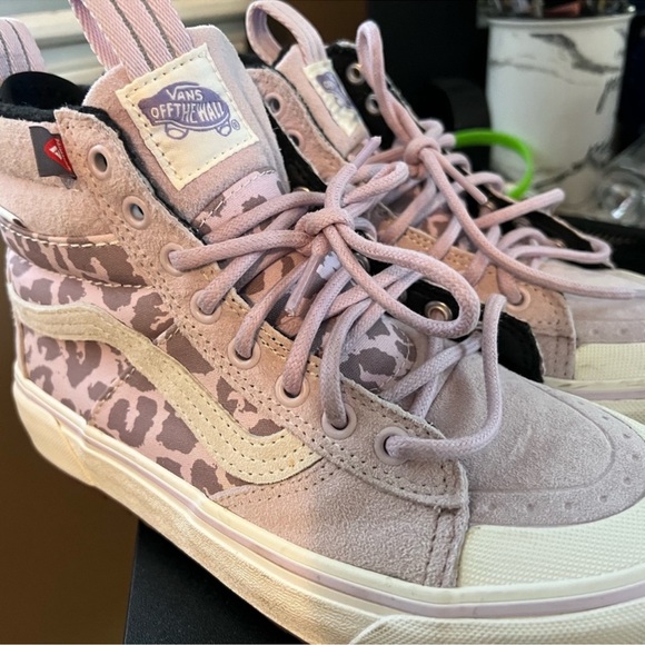 Purple hightop vans - Picture 1 of 3